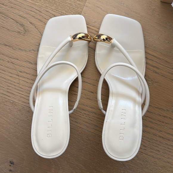 NWT bone heel with gold toe ring - Picture 1 of 2